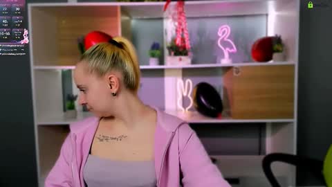 Snapshot of lesly_chilli chatting on 02/22/26, 01:20 lesly_chilli online show from 02/22/26, 01:20