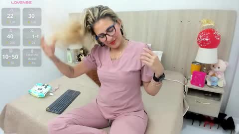 Lesly Santodomingo online show from 02/23/26, 11:51