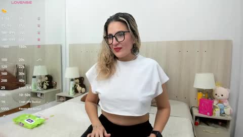 Snapshot of lesly_santodomingo chatting on 05/06/26, 11:59 Lesly Santodomingo online show from 05/06/26, 11:59