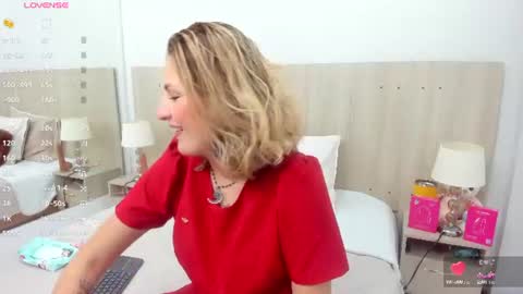 Lesly Santodomingo online show from 07/13/26, 11:13