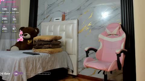 I am here from Monday to Friday from 730 am to 130 pm Colombia time and saturday from 500 am to 1000 am .... Soon Blue page online show from 02/05/25, 04:14