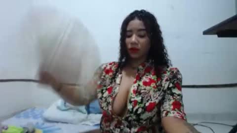 lesly online show from 02/02/25, 02:48