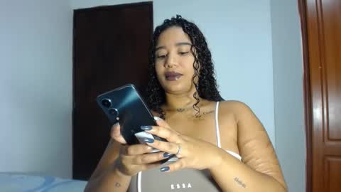 lesly online show from 02/19/25, 03:06