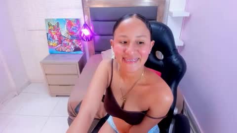 Snapshot of leslysimpson chatting on 02/10/26, 07:51 online show from 02/10/26, 07:51