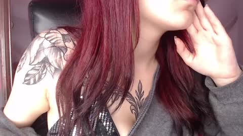 Less  online show from 12/21/24, 04:03