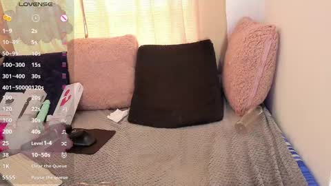 Snapshot of lessliee chatting on 04/23/26, 12:29 lessliee online show from 04/23/26, 12:29