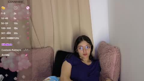 Snapshot of lessliee chatting on 04/25/26, 06:49 lessliee online show from 04/25/26, 06:49