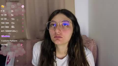 Snapshot of lessliee chatting on 04/26/26, 06:55 lessliee online show from 04/26/26, 06:55