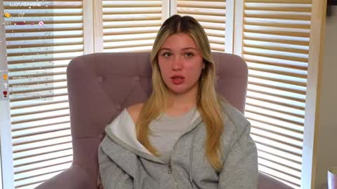 Snapshot of lesslimood chatting on 12/05/24, 03:17 Erin Open for long and cool pvts 3 online show from 12/05/24, 03:17