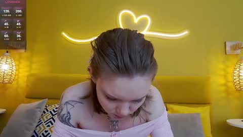 Snapshot of lessysweety chatting on 10/13/25, 03:28 Lessy online show from 10/13/25, 03:28