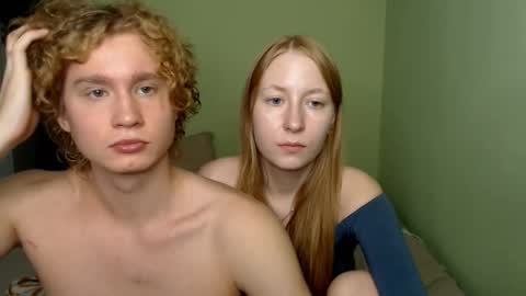 Snapshot of lessyxjhony chatting on 10/19/25, 09:54 Alisa Jhony online show from 10/19/25, 09:54