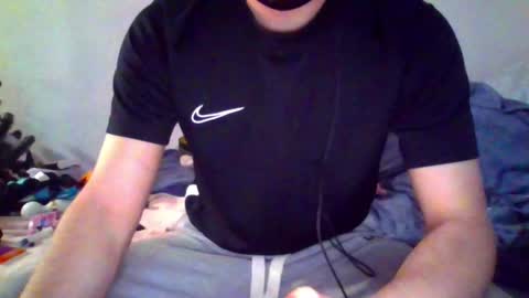 Snapshot of lestaro chatting on 12/22/24, 11:20 neoglo online show from 12/22/24, 11:20