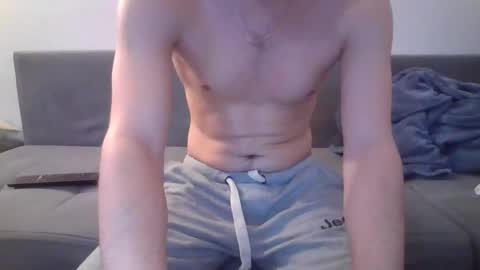 Snapshot of lestaro chatting on 02/25/25, 04:46 neoglo online show from 02/25/25, 04:46