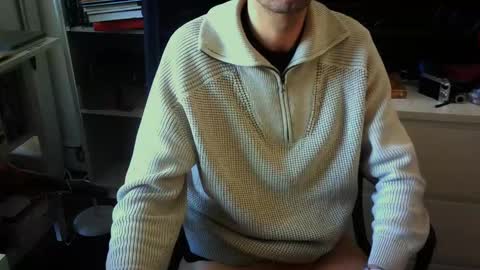 Snapshot of lestat_82 chatting on 02/18/25, 11:00 Vampiro Diurno online show from 02/18/25, 11:00