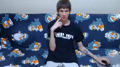 Snapshot of lester_broo chatting on 08/05/26, 10:23 lester_broo online show from 08/05/26, 10:23