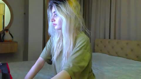 lesyaliss online show from 04/30/26, 11:31