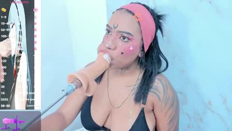 Snapshot of leticia_lynn1 chatting on 04/02/26, 09:45 LETI 3 online show from 04/02/26, 09:45