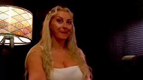 Snapshot of leticiareys chatting on 01/17/26, 06:11 leticiareys online show from 01/17/26, 06:11