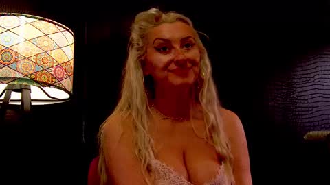 Snapshot of leticiareys chatting on 02/12/26, 09:15 leticiareys online show from 02/12/26, 09:15