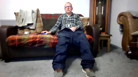 Snapshot of letmestrip chatting on 02/10/26, 11:42 paul online show from 02/10/26, 11:42