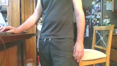 Snapshot of letsrockon chatting on 01/10/26, 11:01 Lets Rock online show from 01/10/26, 11:01