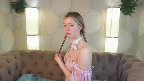 Snapshot of lettablush chatting on 01/10/25, 03:27 letta online show from 01/10/25, 03:27