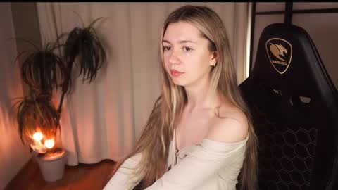 Snapshot of lettablush chatting on 02/07/25, 03:19 letta online show from 02/07/25, 03:19