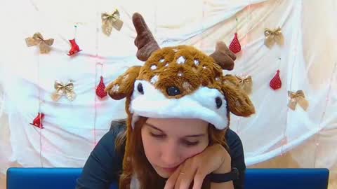 Snapshot of letty_curly chatting on 12/29/24, 03:13 letty_curly online show from 12/29/24, 03:13