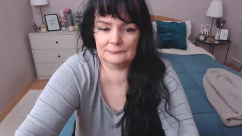 Mary online show from 12/16/25, 01:05