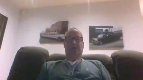 Snapshot of levensgenieters2 chatting on 10/20/25, 06:25 levensgenieters2 online show from 10/20/25, 06:25