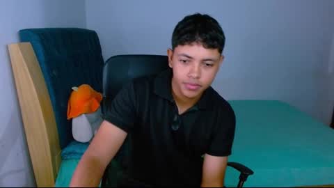 Snapshot of levii_7 chatting on 02/06/26, 11:41 0600AM-1200PM - online show from 02/06/26, 11:41
