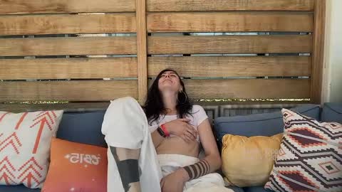 Snapshot of levity_opossum chatting on 04/21/26, 09:50 Levity online show from 04/21/26, 09:50