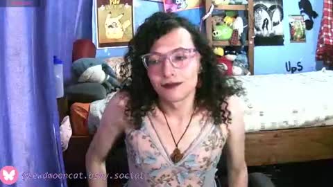 Snapshot of lewd_mooncat chatting on 06/12/26, 10:41 Lewd Mooncat online show from 06/12/26, 10:41