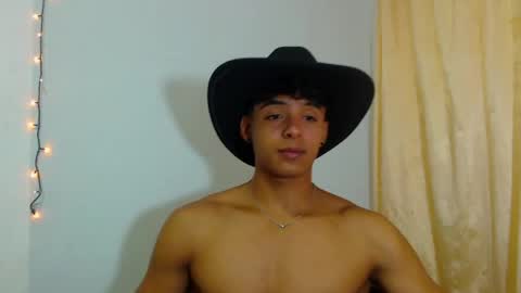 Snapshot of lewis_ly chatting on 04/20/26, 04:32 i am lewis ly EDUARDO MEMDOZA15 online show from 04/20/26, 04:32