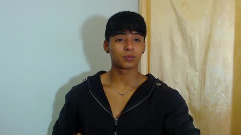 Snapshot of lewis_ly chatting on 05/21/26, 03:30 i am lewis ly EDUARDO MEMDOZA15 online show from 05/21/26, 03:30