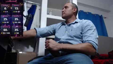 Snapshot of lewislamxxx chatting on 12/05/24, 09:17 Lewis online show from 12/05/24, 09:17