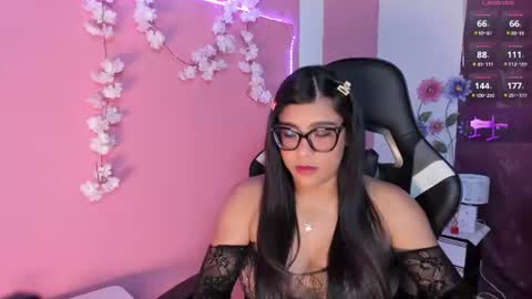 Snapshot of lexa_murphy1 chatting on 07/05/26, 03:23 xiara online show from 07/05/26, 03:23