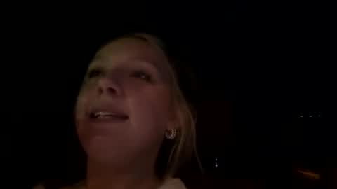 Snapshot of lexaarose05 chatting on 12/19/24, 04:34 lexisRose online show from 12/19/24, 04:34
