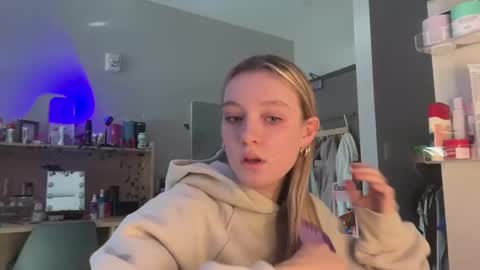 Snapshot of lexaarose05 chatting on 02/01/25, 02:56 lexisRose online show from 02/01/25, 02:56