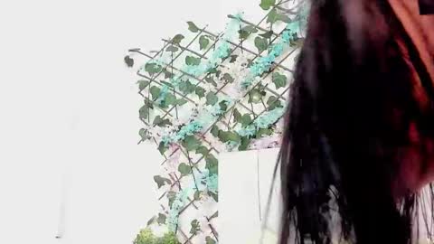 Gabrielle online show from 10/01/25, 10:32