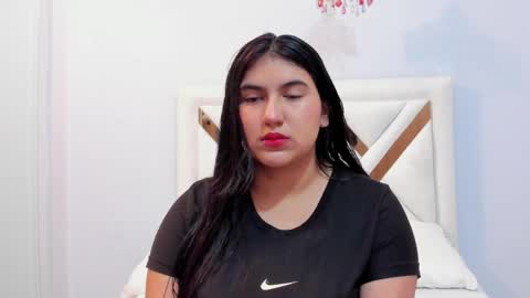 Snapshot of lexi_bloom chatting on 04/17/26, 11:02 Gabrielle online show from 04/17/26, 11:02