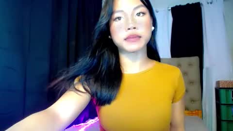 lexi_foru online show from 11/26/25, 09:43