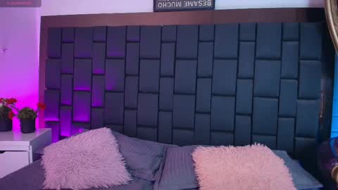 Lexi Howard  online show from 10/18/25, 02:07