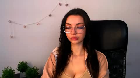 Snapshot of lexi_jos chatting on 05/01/26, 12:32 Alexia online show from 05/01/26, 12:32