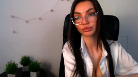 Snapshot of lexi_jos chatting on 05/02/26, 12:43 Alexia online show from 05/02/26, 12:43