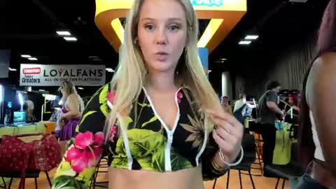 Lexi online show from 06/26/26, 10:14