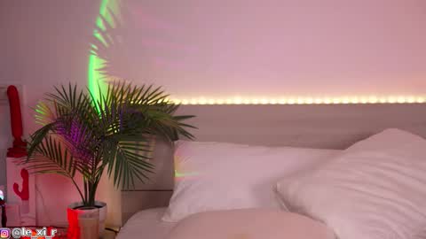 Lexi Reed online show from 10/03/25, 02:14