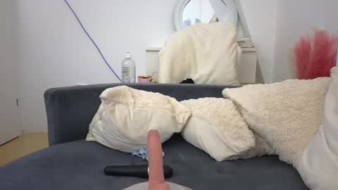 LEXXY online show from 12/31/24, 08:04