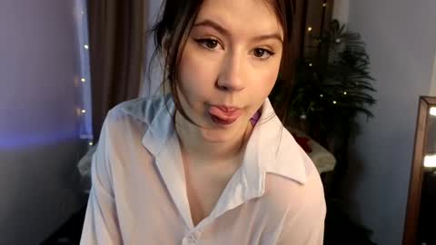 Vicki online show from 01/10/25, 02:45