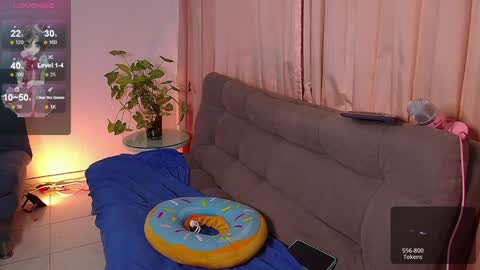 Lexie Thompson   8pm  0000am -5 online show from 12/16/24, 05:27